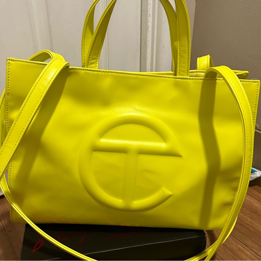 Medium HiLighter Telfar bag
